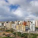 Gorgeous With View By Lovelystay Апартаменты Алжеш