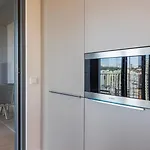 Gorgeous With View By Lovelystay Appartamento Algés