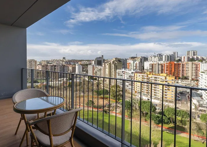 Gorgeous With View By Lovelystay Apartment