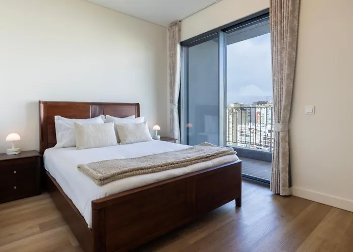 Apartment Gorgeous With View By Lovelystay *