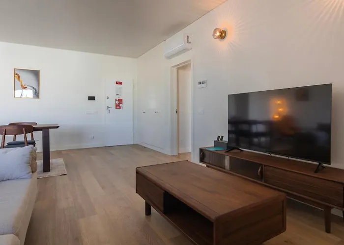 Gorgeous With View By Lovelystay Alges