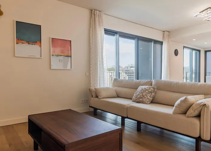 Apartment Gorgeous With View By Lovelystay Alges