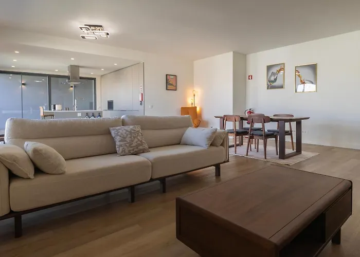 Gorgeous With View By Lovelystay Apartment
