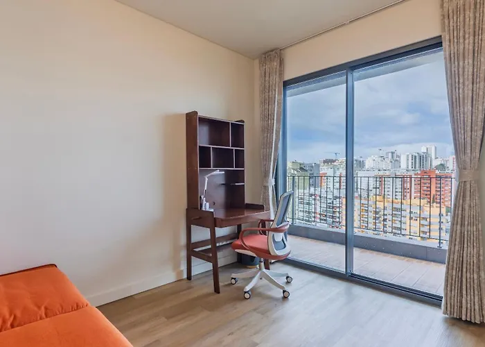 Gorgeous With View By Lovelystay Apartment
