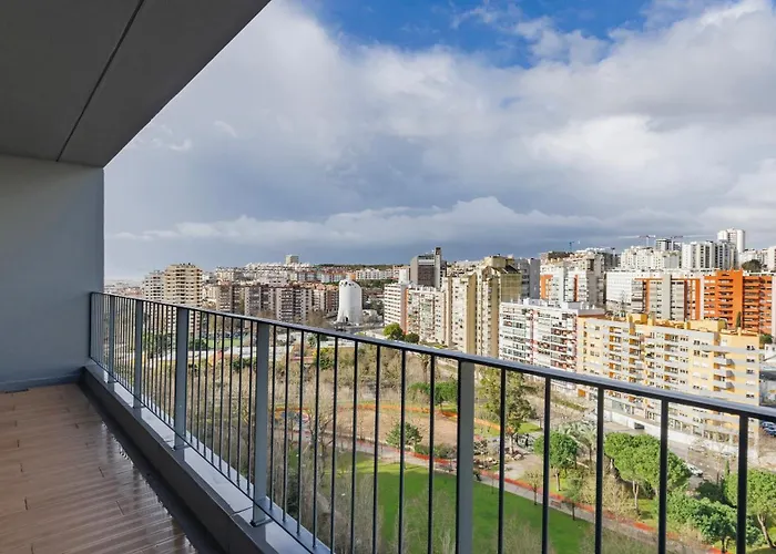 Gorgeous With View By Lovelystay Apartment *