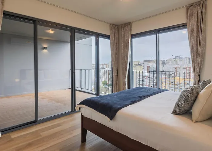 Gorgeous With View By Lovelystay Apartment *