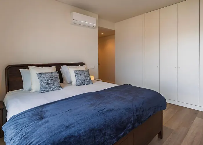 Apartment Gorgeous With View By Lovelystay Alges