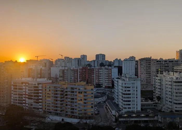 Gorgeous With View By Lovelystay Apartment Alges